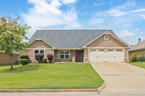 102 Boulder Creek Dr, Smiths Station, AL, 36877-3281 | Card Image