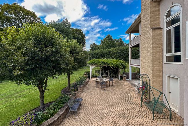 10 Edna Ct, House other with 4 bedrooms, 5 bathrooms and 10 parking in Brookfield CT | Image 18