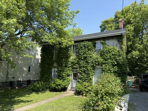 579 Union St W, Kingston, ON, K7M2H5 | Card Image