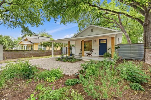 1122 Gunter St, Austin, TX, 78702-3145 | Card Image