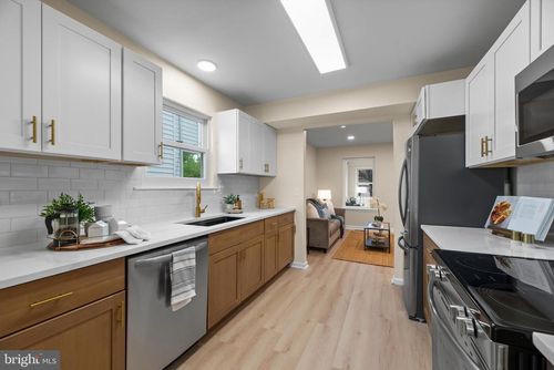 1512 Lincoln Rd, SHADY SIDE, MD, 20764-9418 | Card Image