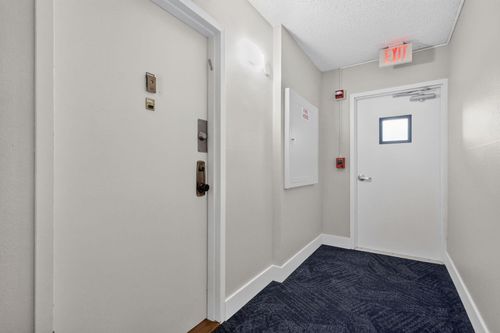 c1011-2500 Ne 135th St, North Miami, FL, 33181-3591 | Card Image