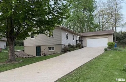 732 Heritage Dr, Mackinaw, IL, 61755-8993 | Card Image