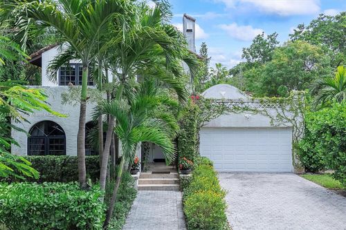 484 Ne 57th St, Miami, FL, 33137-2625 | Card Image
