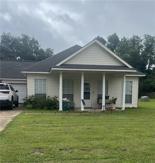147 Aloys Cir, Natchitoches, LA, 71457-5733 | Card Image