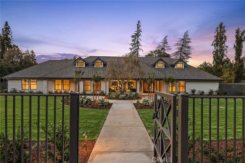 2246 W Palo Alto Ave, Fresno, CA, 93711-1224 | Card Image