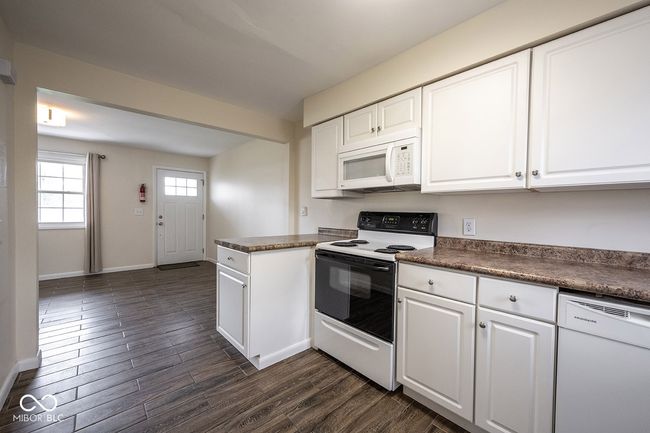 APT-6 - 140 Maple Park Dr, Condo with 2 bedrooms, 1 bathrooms and null parking in Westfield IN | Image 11