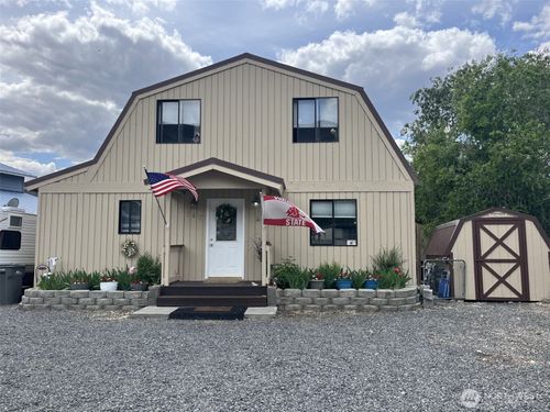 742 Chukar Pl Sw, Quincy, WA, 98848-9329 | Card Image