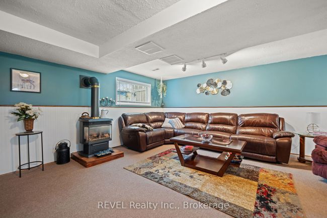 177 Bernard Ave, House other with 3 bedrooms, 2 bathrooms and 6 parking in Ridgeway ON | Image 18