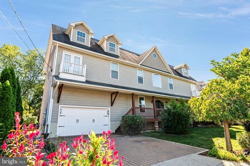 2710 11th St S, ARLINGTON, VA, 22204-4874 | Card Image
