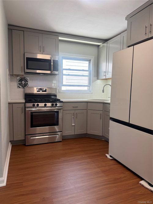 2-189 Nassau Boulevard, Hempstead, NY, 11552 | Card Image