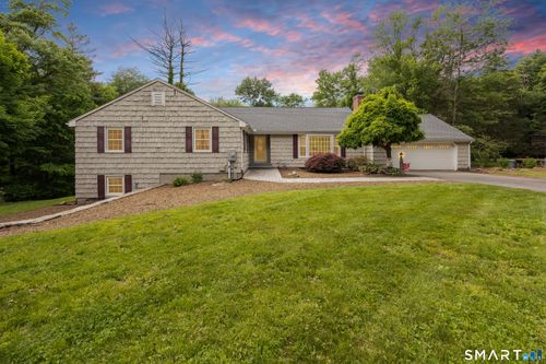 26 Brookmoor Rd, Avon, CT, 06001-2301 | Card Image