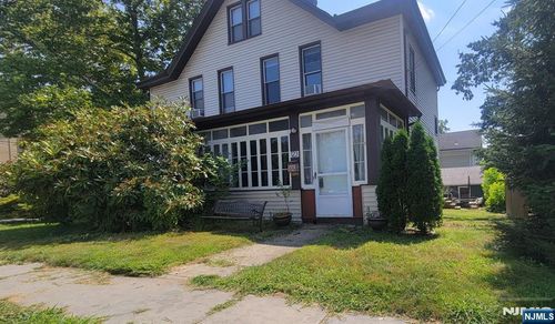123 Sylvan St, Rutherford, NJ, 07070-2431 | Card Image