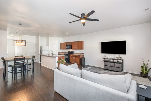 358 David Bolin Dr, La Vergne, TN, 37086-3673 | Card Image