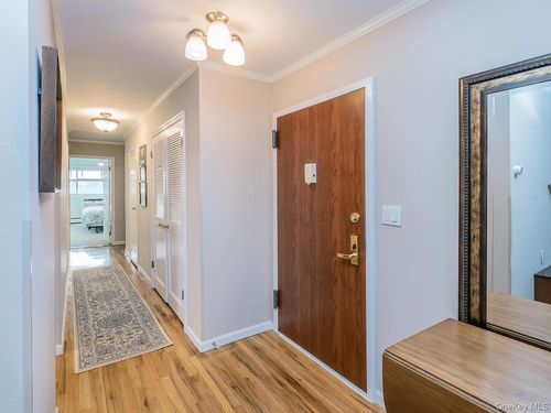 apt-6-1 Toms Point Ln, Port Washington, NY, 11050-2114 | Card Image