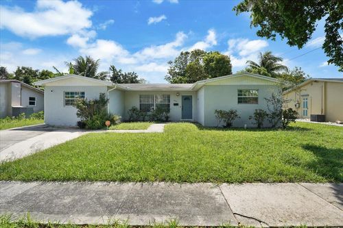 3982 Nw 39th Ave, Lauderdale Lakes, FL, 33309-4823 | Card Image