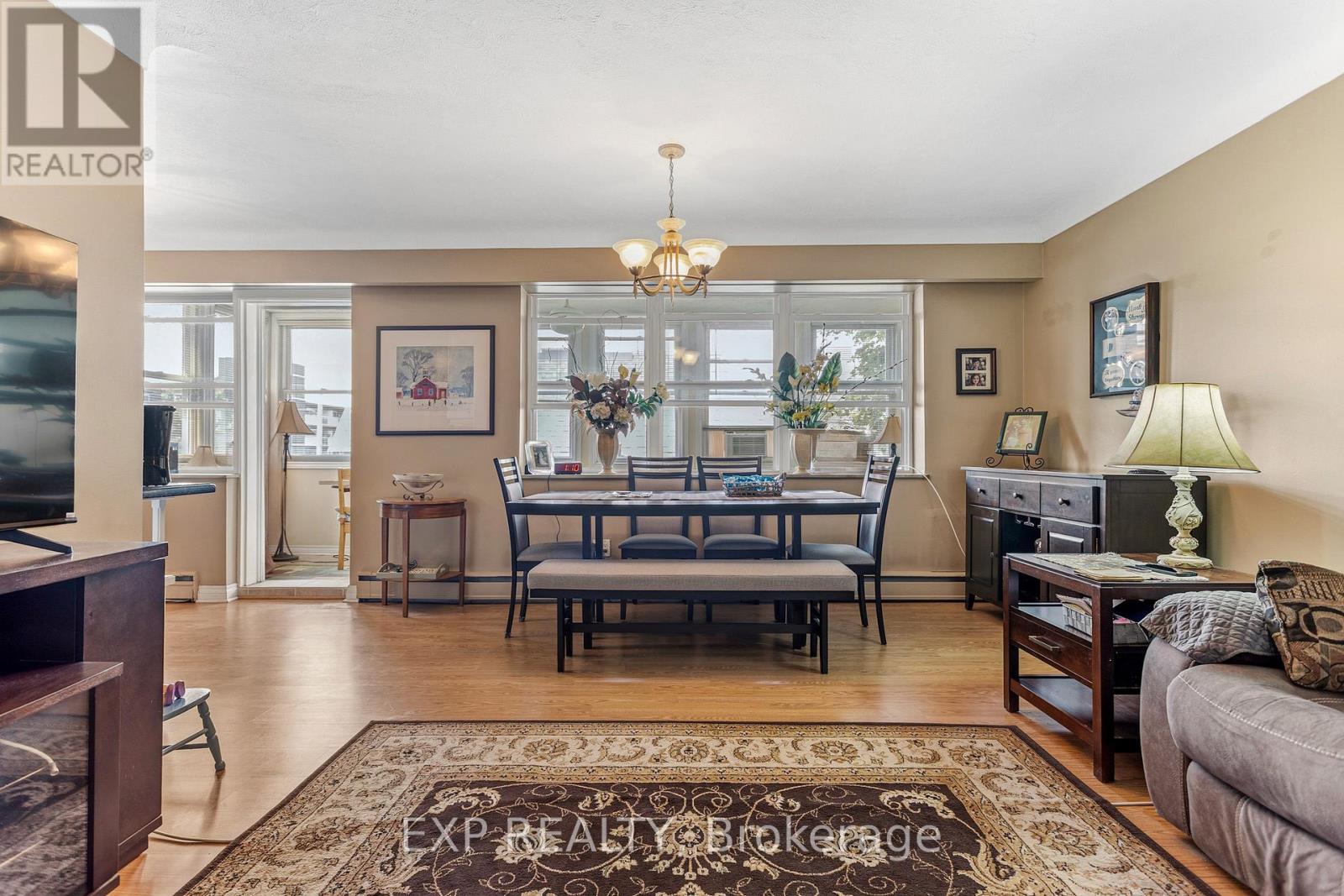 Residential in Hamilton (Durand) 5