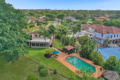 750 Bluebird Ln, Plantation, FL, 33324-3159 | Card Image