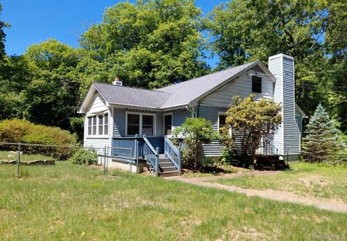 27 Hillside Dr, Cortlandt Mnr, NY, 10567-6531 | Card Image