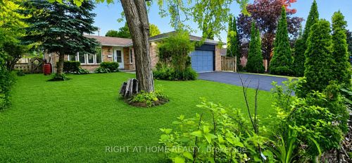 941 Victoria St, Midland, ON, L4R1B7 | Card Image