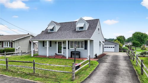 423 Victoria St, Belle Vernon, PA, 15012-2717 | Card Image