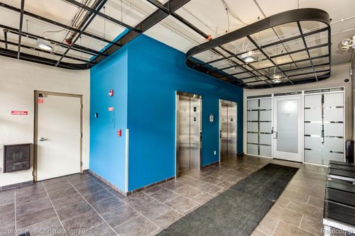 58-66 Winder St, Detroit, MI, 48201-3132 | Card Image