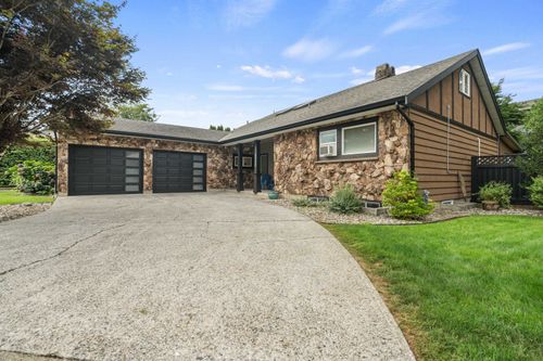 1752 Cedar Pl, Agassiz, BC, V0M1A2 | Card Image