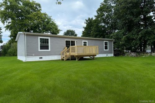 6 1st St, Putnam Valley, NY, 10579-3031 | Card Image