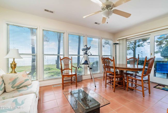6042 Dolphin Rd, House other with 3 bedrooms, 2 bathrooms and 2 parking in Oriental NC | Image 16