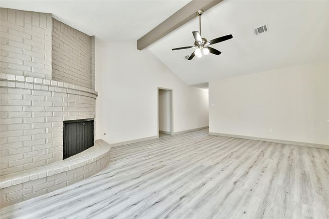 1921 Cripple Creek Ln, House other with 4 bedrooms, 2 bathrooms and 2 parking in Pearland TX | Image 7