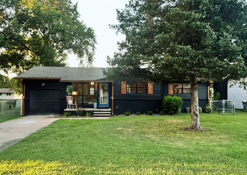 1105 Se 5th St, Wagoner, OK, 74467-6305 | Card Image