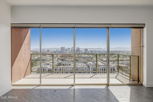 e16-4750 N Central Ave, Phoenix, AZ, 85012-1718 | Card Image