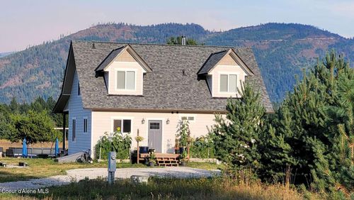 2301 Mcarthur Lake Rd, Naples, ID, 83847-5293 | Card Image