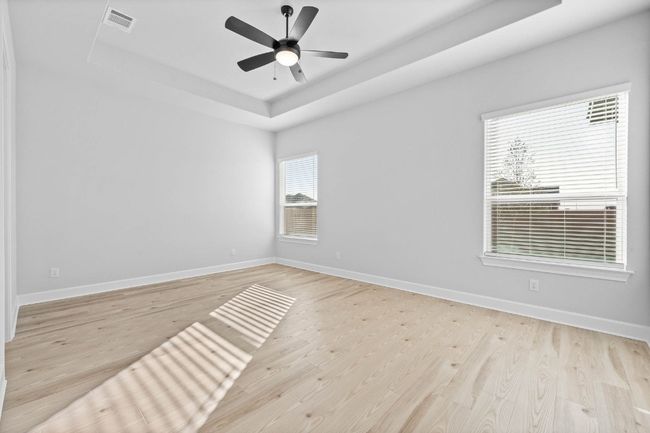 14004 Tinsley Trl, House other with 4 bedrooms, 3 bathrooms and 4 parking in Manor TX | Image 9