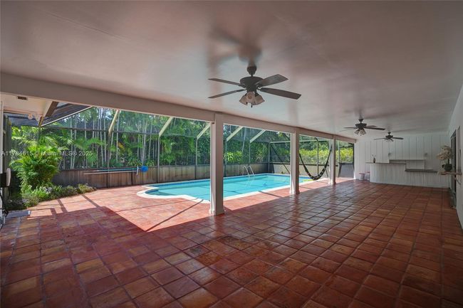 7360 Sw 120 Th St, House other with 4 bedrooms, 2 bathrooms and null parking in Pinecrest FL | Image 9