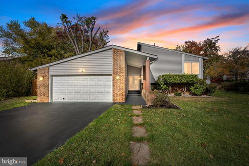 101 Hopeland Ln, STERLING, VA, 20164-1706 | Card Image