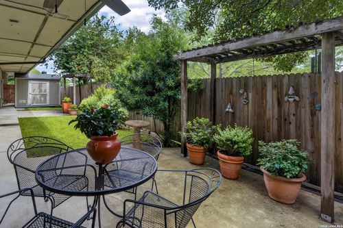 403-d-7834 Broadway, San Antonio, TX, 78209-2527 | Card Image