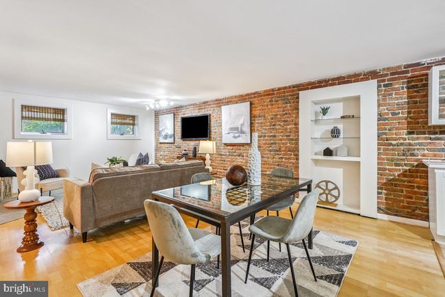 APT-1 - 1738 T St Nw, Condo with 2 bedrooms, 1 bathrooms and null parking in WASHINGTON DC | Image 6