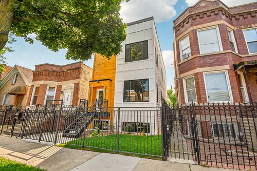 932 N Monticello Ave, CHICAGO, IL, 60651-3949 | Card Image