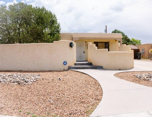 2430 Palomas Dr Ne, Albuquerque, NM, 87110-4036 | Card Image