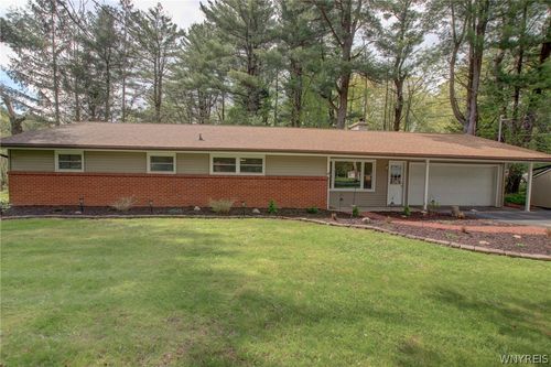 215 Greenwood Dr, East Aurora, NY, 14052-1351 | Card Image
