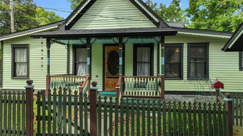 110 Wall St, Eureka Springs, AR, 72632-3634 | Card Image