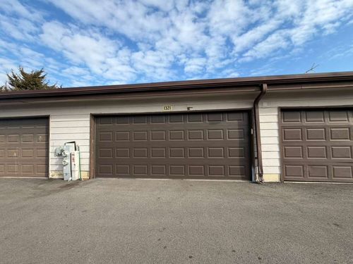 1321 Court O, Hanover Park, IL, 60133-5511 | Card Image