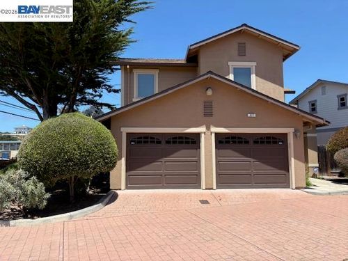 217 Casa Verde Way, Monterey, CA, 93940-3702 | Card Image