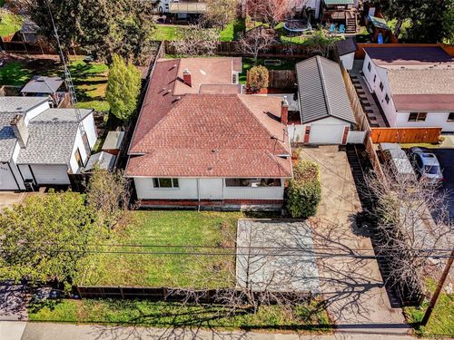 4031 Quadra St, Victoria, BC, V8X1K1 | Card Image