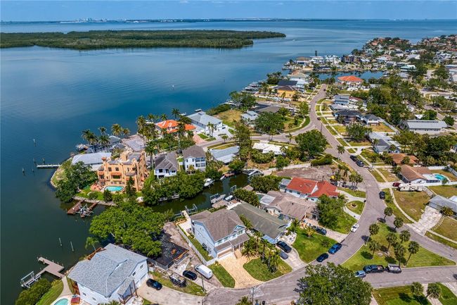 1739 1/2 Bayou Grande Blvd Ne, House other with 4 bedrooms, 4 bathrooms and null parking in St Petersburg FL | Image 85
