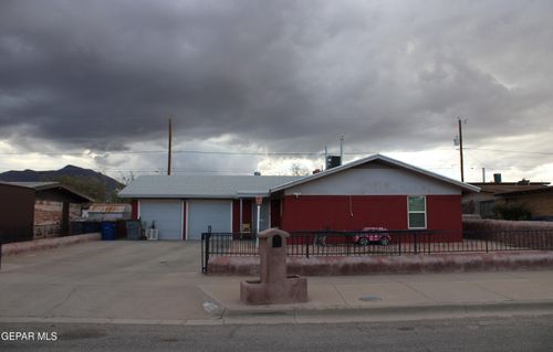 9909 Sidewinder St, El Paso, TX, 79924-4925 | Card Image