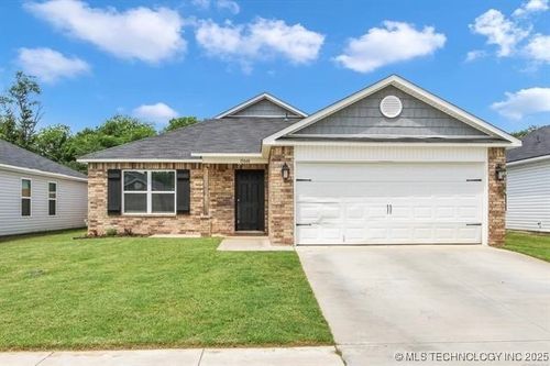 15040 S 284th East Ave, Coweta, OK, 74429-7500 | Card Image