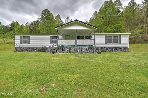 903 Flatwoods Rd, Coeburn, VA, 24230-3742 | Card Image