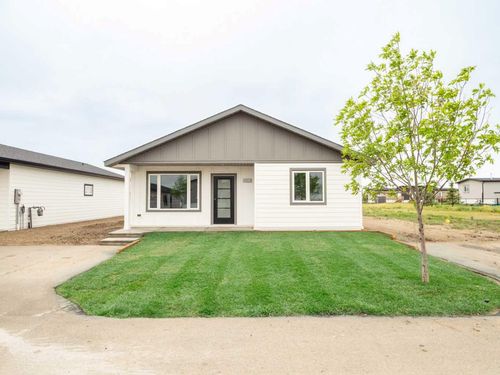 4818 72 Ave, Taber, AB, T1G0G7 | Card Image